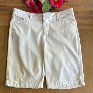 Women’s St. John’s Bay Bermuda Shorts Size 12 White